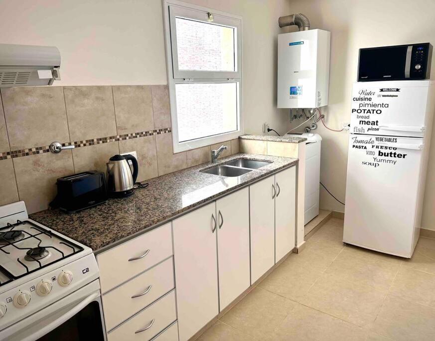 Apartamento Amplio Y Centrico Depto De 2 Opcional Cochera *